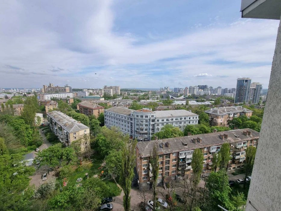 без комісії здам 3 кім кв вул. Коновальця 44 а ЖК Панорама П