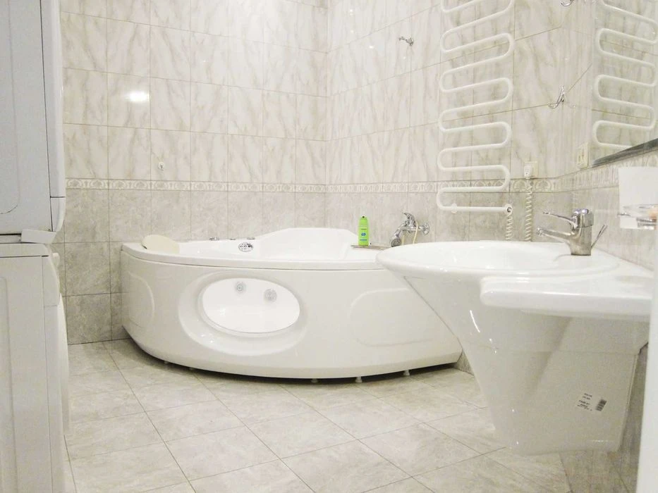 Паторжинского ул., 14. Аренда, 3-комн, 130м2. Без комиссии!