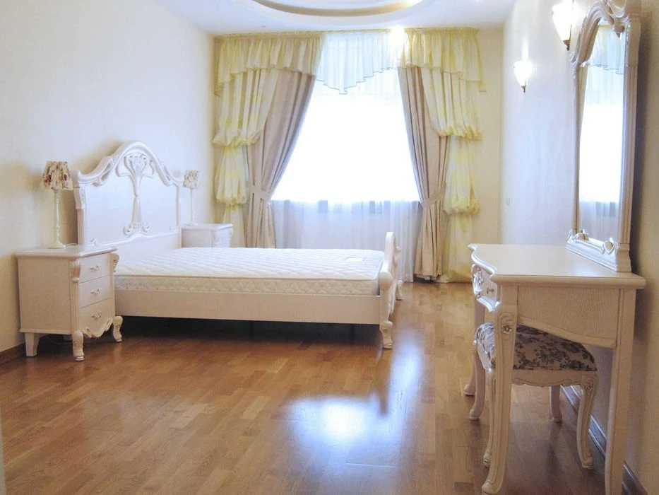 Паторжинского ул., 14. Аренда, 3-комн, 130м2. Без комиссии!