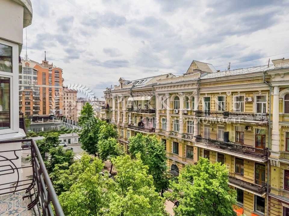 Квартира. Київ, Заньковецької вул.