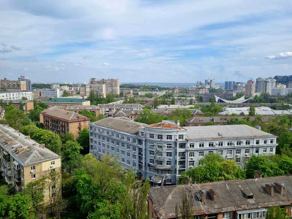 Квартира. Київ, Євгена Коновальця вул. (Щорса)