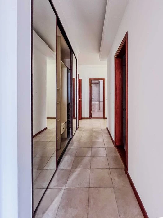 Оренда, вул. Кудрявська, 13–19, 5 кімнат, 202 м², Kiyv rent