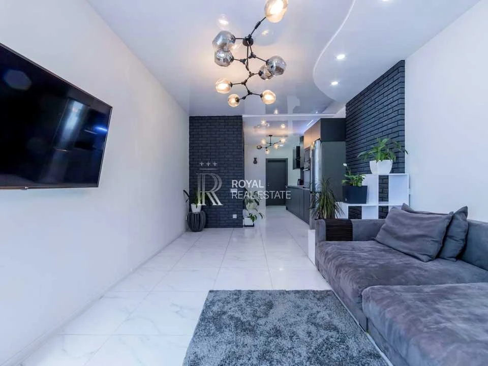 Apartment. Kyiv, Mykhayla Maksymovycha St. (Onufriya Trutenko)