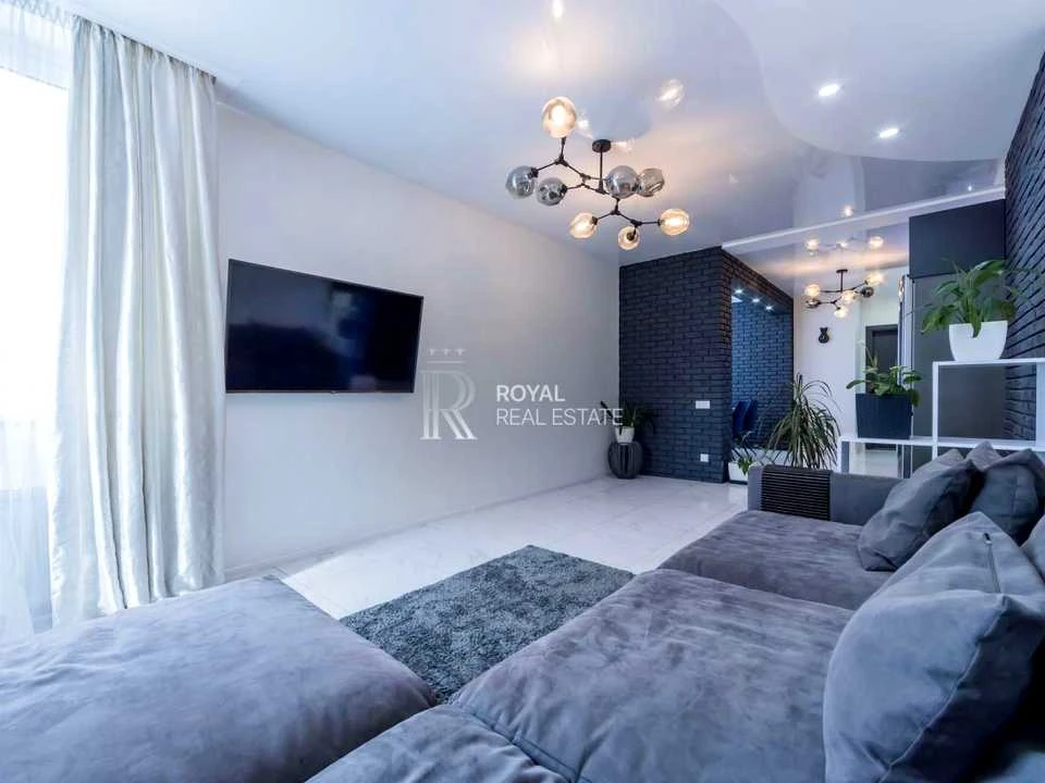 Apartment. Kyiv, Mykhayla Maksymovycha St. (Onufriya Trutenko)