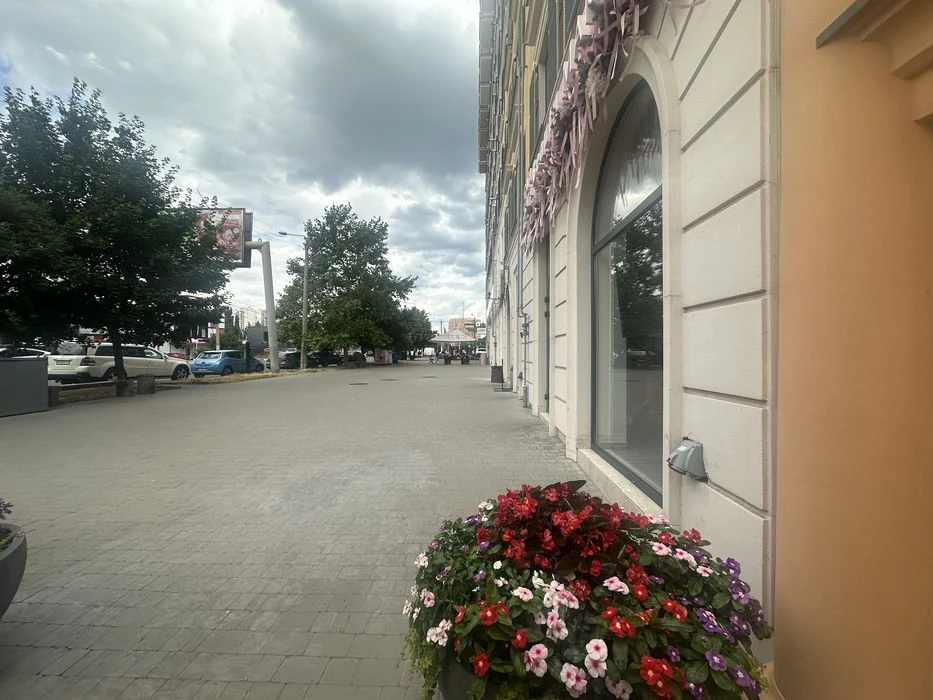 1 ком. квартира-жк Виа рома с газом -аогв. Низкий этаж