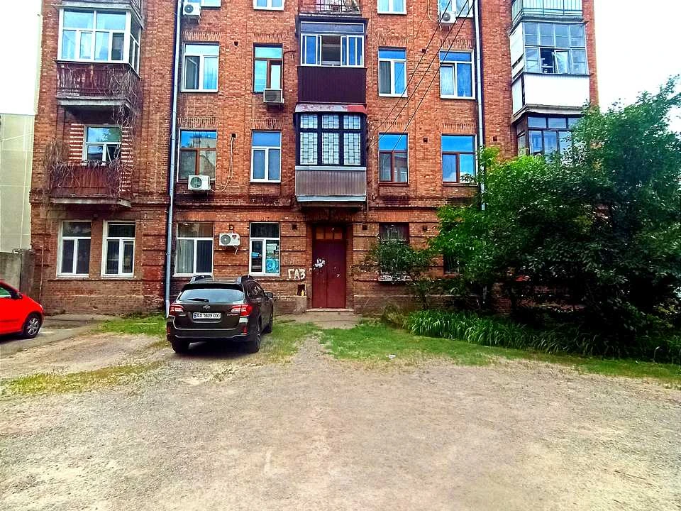 Apartment. Kharkiv, Yuryevska Street.