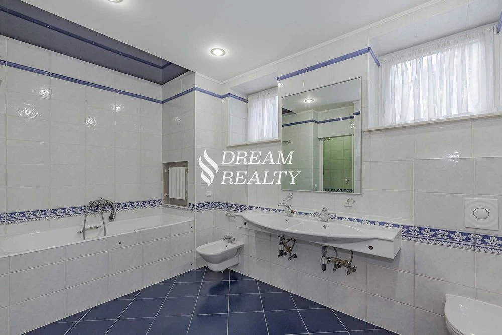 Оренда, вул. Івана Мазепи, 10, 4 кімнати, 155 м², Арсенальна