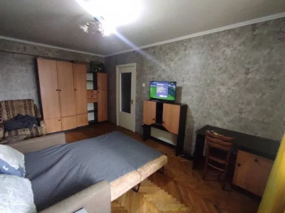 Продам 1 кім квартиру центр
