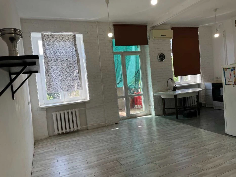 Продам 2-комнатную квартиру ул.Философская