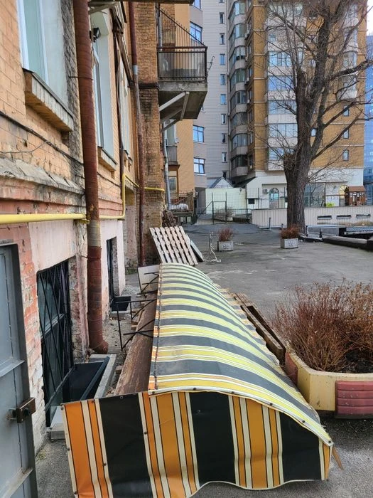 ТИХИЙ ЦЕНТР,Бесарабка 1к с терассой, Мастерской,Гараж,ремонт