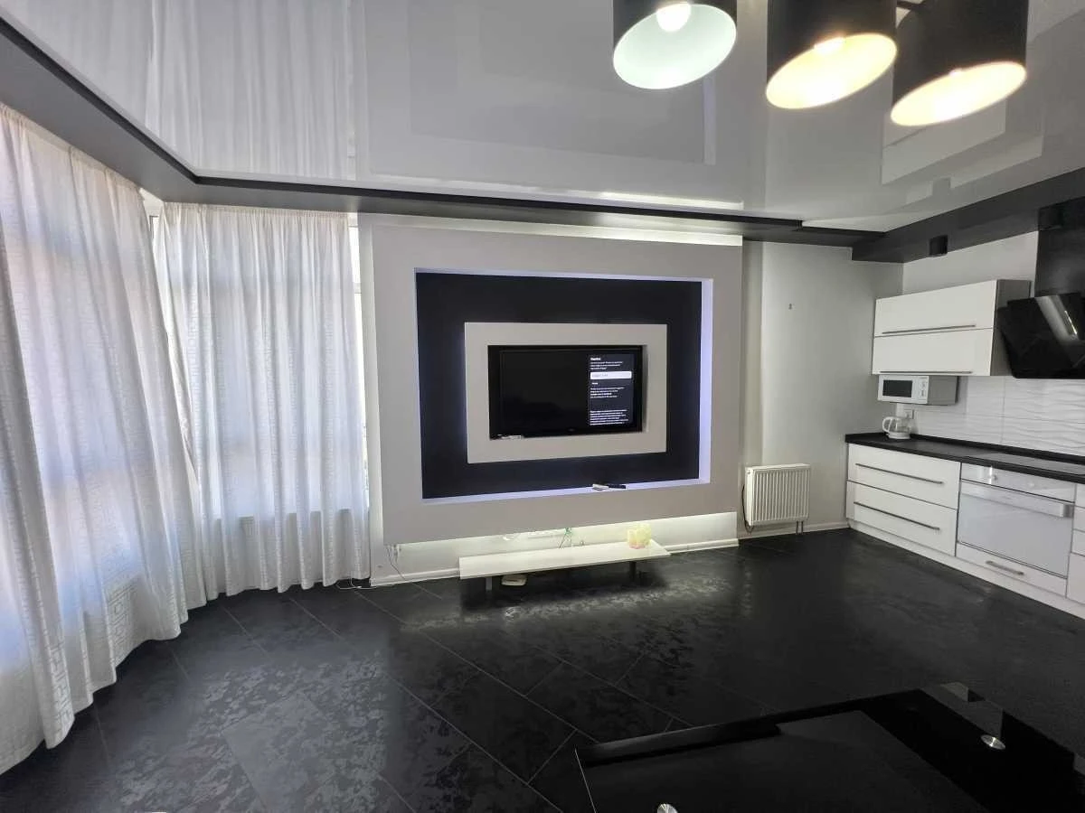 Sale of a 2-room apartment of 67 m², Valery Lobanovskyi about
