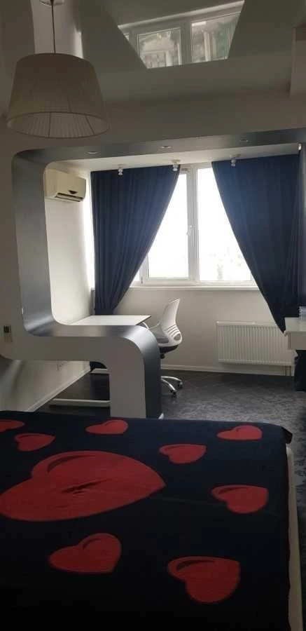 Sale of a 2-room apartment of 67 m², Valery Lobanovskyi about