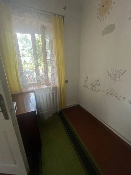 Продаж будинку біля 54 школи