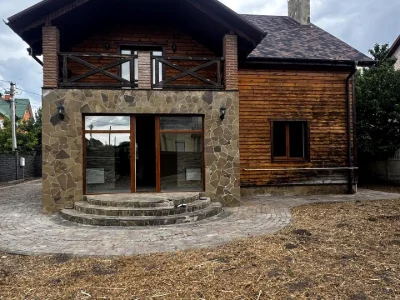 Будинок. Житомир, Садова алея вул.