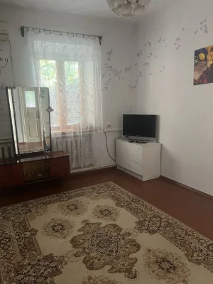 Продаж будинку біля 54 школи