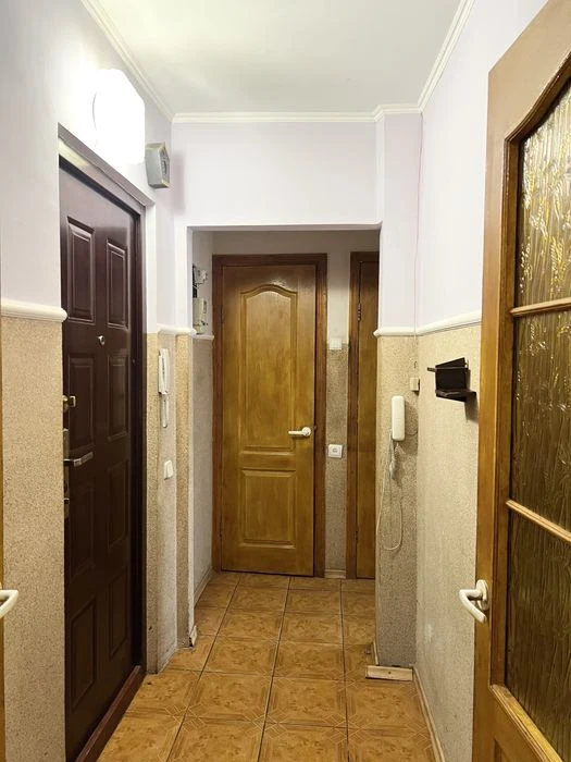 Продається 2 кімнатна квартира біля МакДональдз і ЗУНу