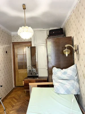 Продається 2 кімнатна квартира біля МакДональдз і ЗУНу