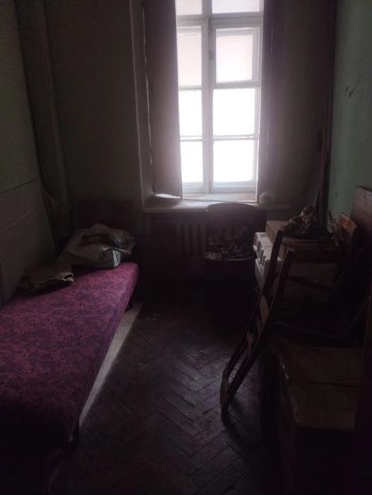 Продам 2 км кв на Артема