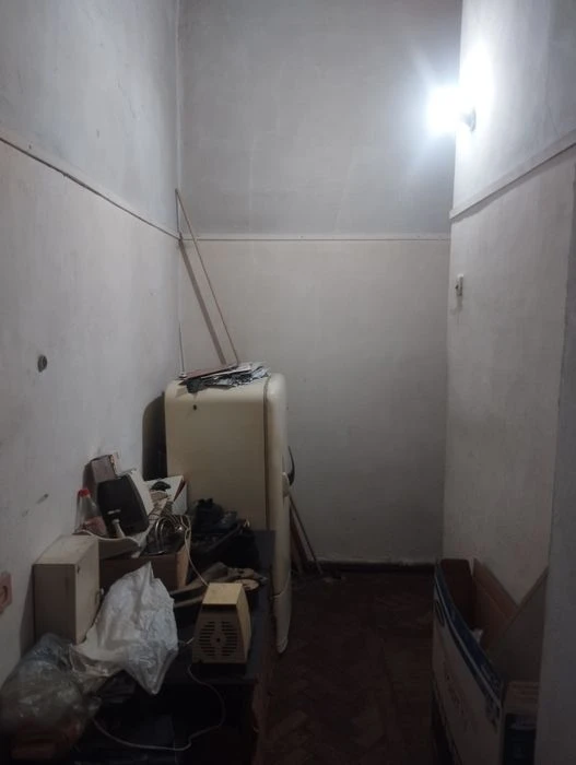 Продам 2 км кв на Артема