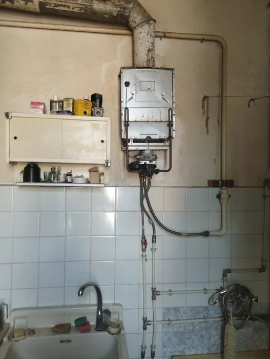 Продам 2 км кв на Артема