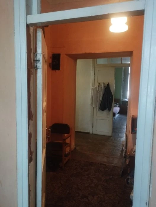 Продам 2 км кв на Артема