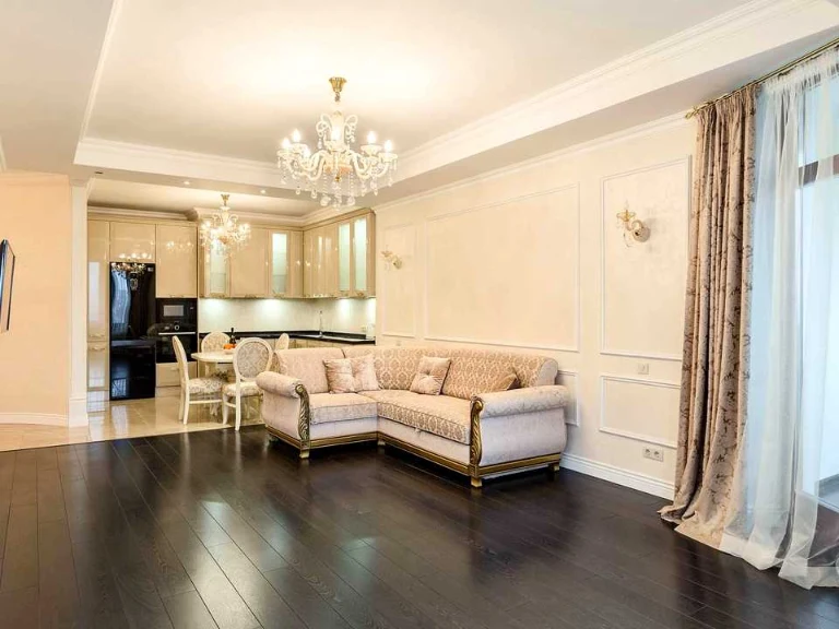 Apartment. Odesa, Tinista St.