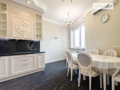 Sale of 3-room apartment 125 sq. m on Konovaltsya Yevhena street • ID