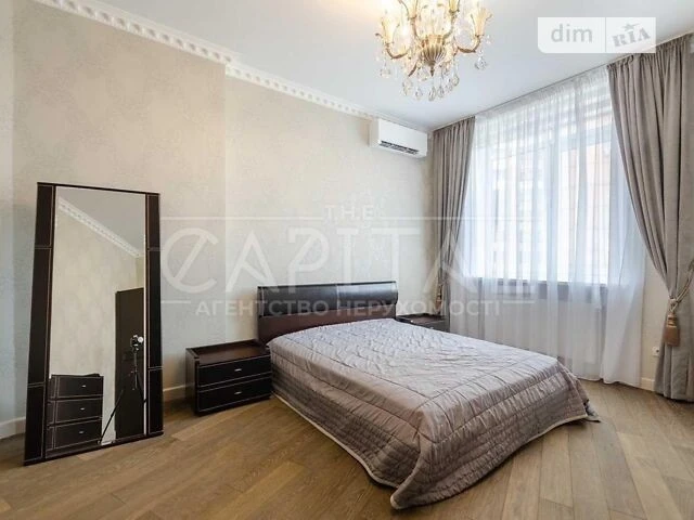 Sale of 3-room apartment 125 sq. m on Konovaltsya Yevhena street • ID
