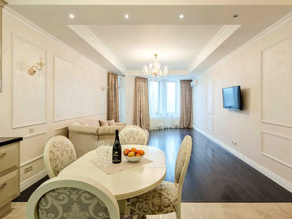 Apartment. Odesa, Tinista St.