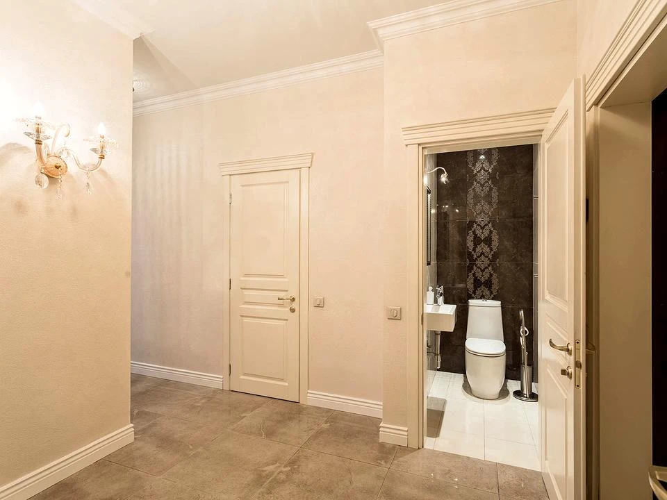 Apartment. Odesa, Tinista St.