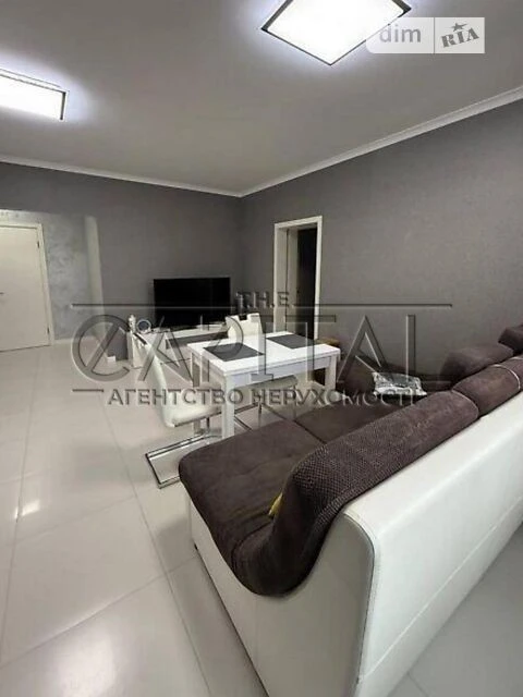 Sale of 2-room apartment 87 sq. m on Valeriy Lobanovskyi Ave.