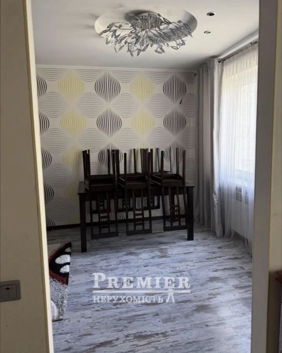 Продам 3 ком с ремонтом на Марсельской.