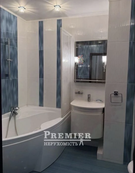 Продам 3 ком с ремонтом на Марсельской.