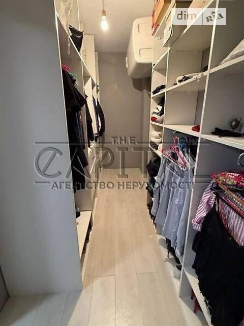 Sale of 2-room apartment 87 sq. m on Valeriy Lobanovskyi Ave.