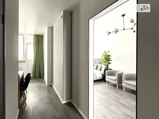 Sale of 1-room apartment 37.69 sq. m on Ukrainskaya St. 6 • ID 345