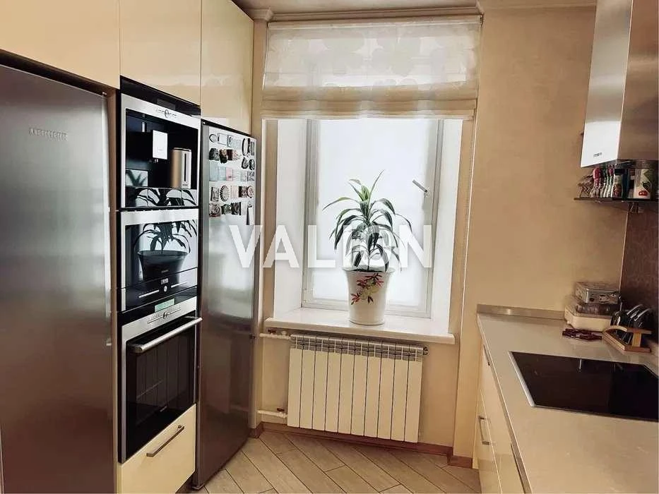 Продаж 3-кімнатної квартири на просп.Тичини Павла, 16/2