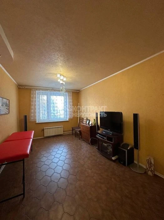 Sale / Apartment / St. Valentinivska, Saltivka, Kharkiv