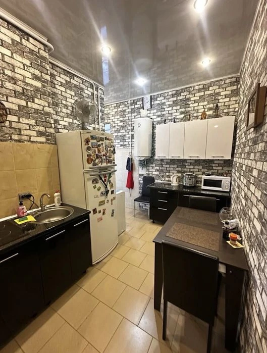 Продам 2х.кв. 4/4 S-90м2. в центре Харькова, Сертификат
