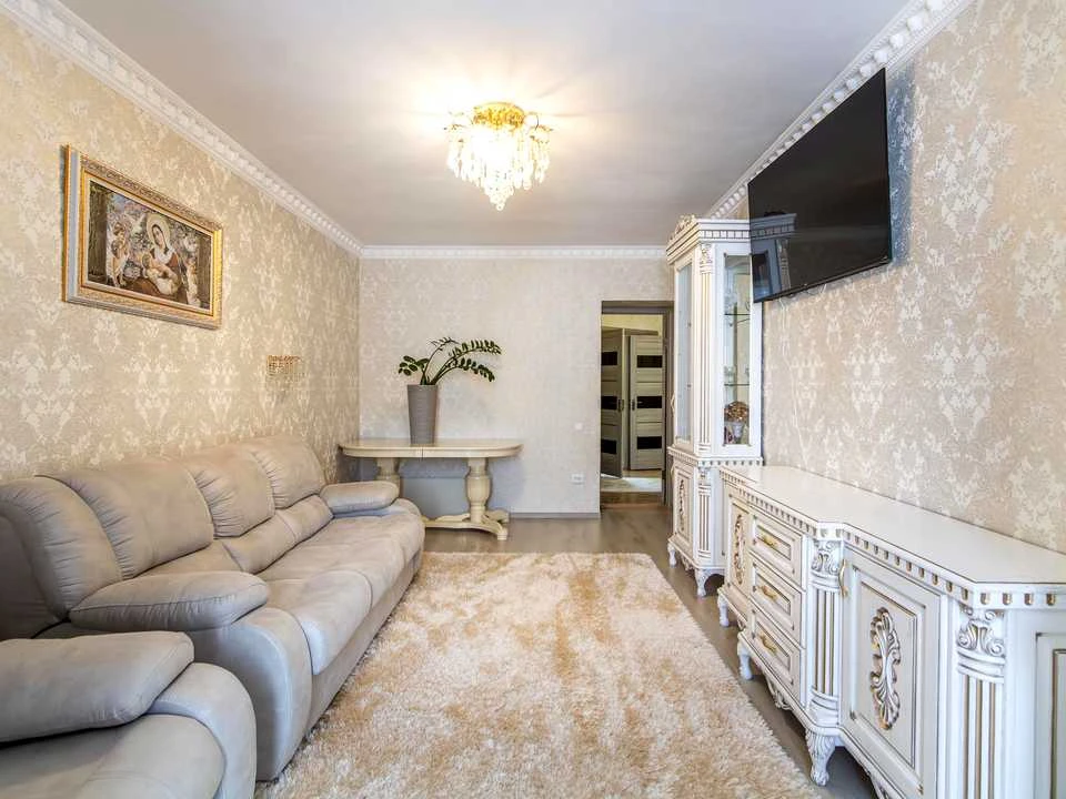 Квартира. Івано-Франківськ, Героїв Миколаєва вул., (Будинок