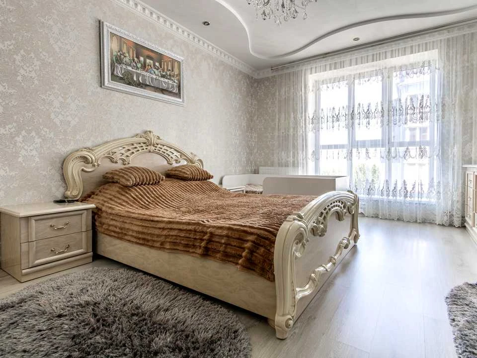 Квартира. Івано-Франківськ, Героїв Миколаєва вул., (Будинок