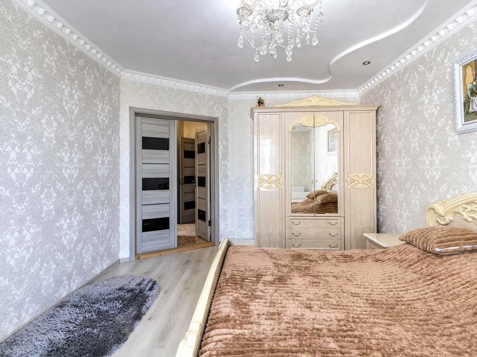 Квартира. Івано-Франківськ, Героїв Миколаєва вул., (Будинок