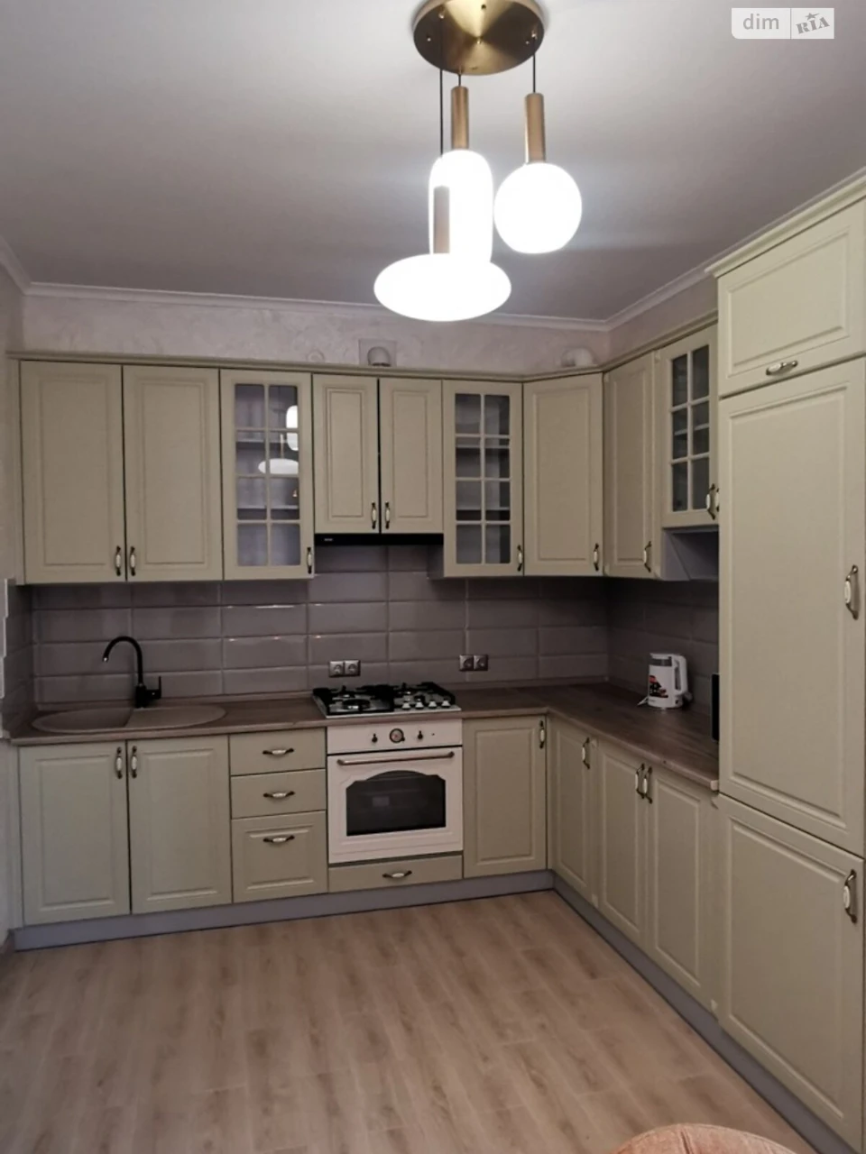 Long-Term Rental Apartment Center