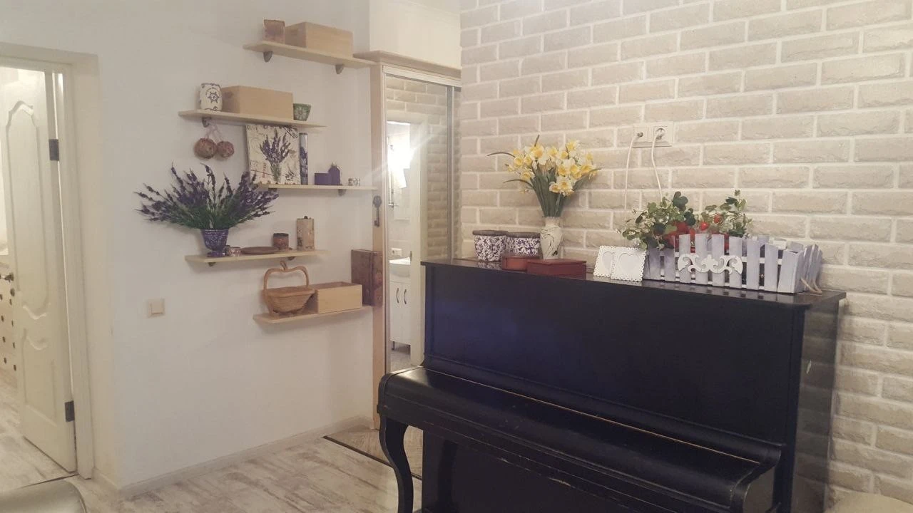 Оренда 2-кімнатної квартири 40 м², Набережно-Лугова вул., 5