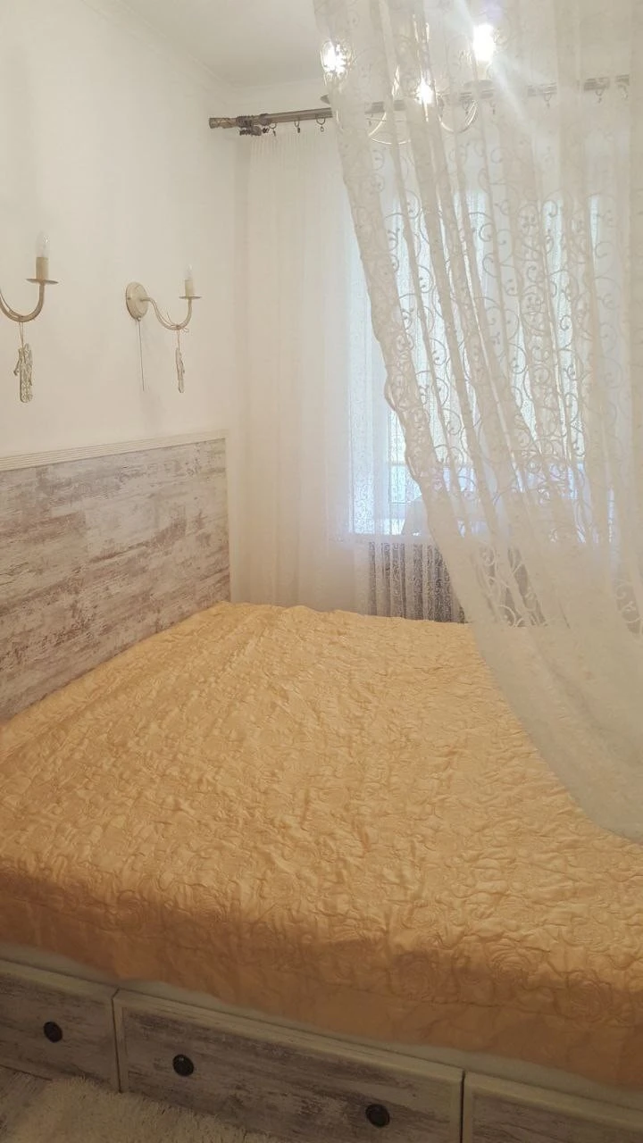 Оренда 2-кімнатної квартири 40 м², Набережно-Лугова вул., 5