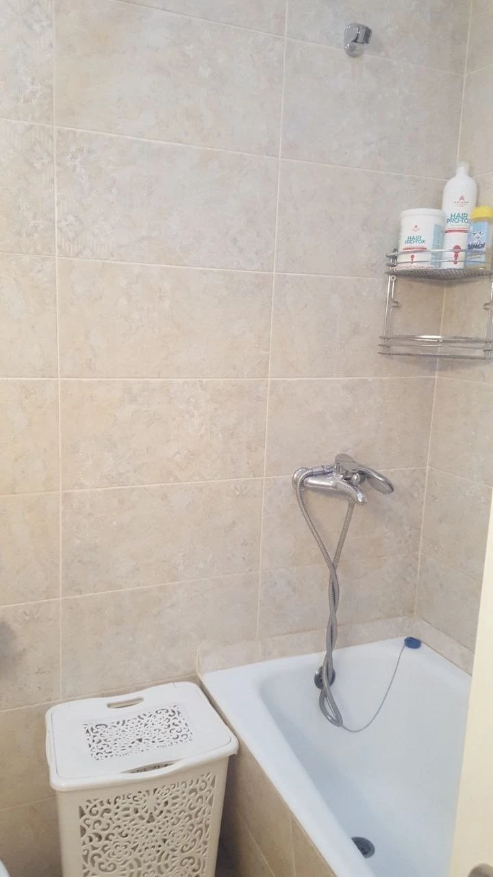Оренда 2-кімнатної квартири 40 м², Набережно-Лугова вул., 5