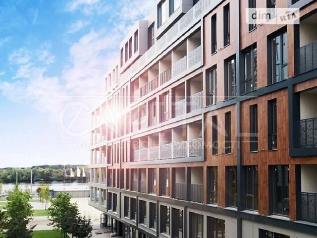 Продаж 3к квартири 169 кв. м на вул. Набережно-Рибальська до