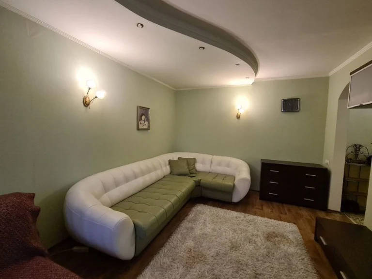 For sale 1-room apartment with a view of the forest and the Lisovyi church
