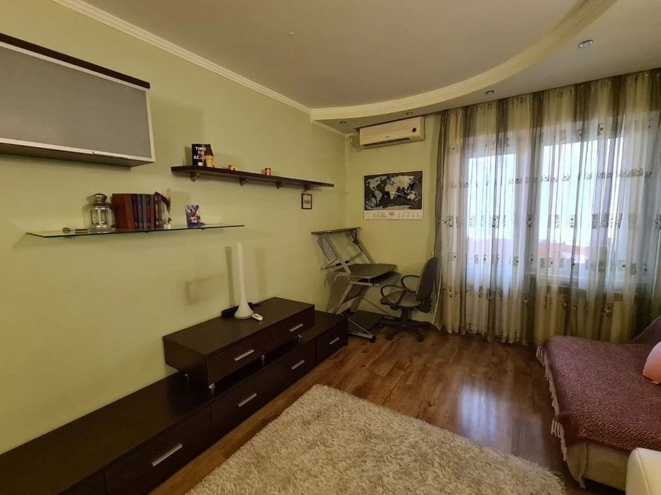 For sale 1-room apartment with a view of the forest and the Lisovyi church