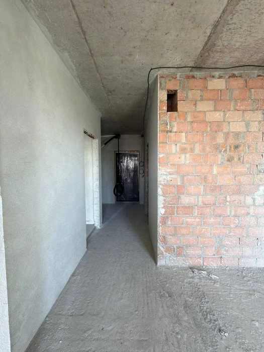 Продаж 1-кімнатної квартири 42,4 м2 з панорамною терасою в Ж