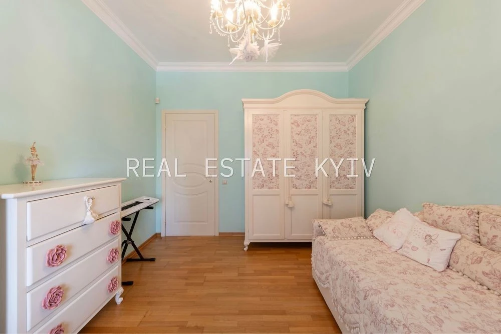 БЕЗ% Оренда 3-кімн квартири на вул Дмитрівська 69